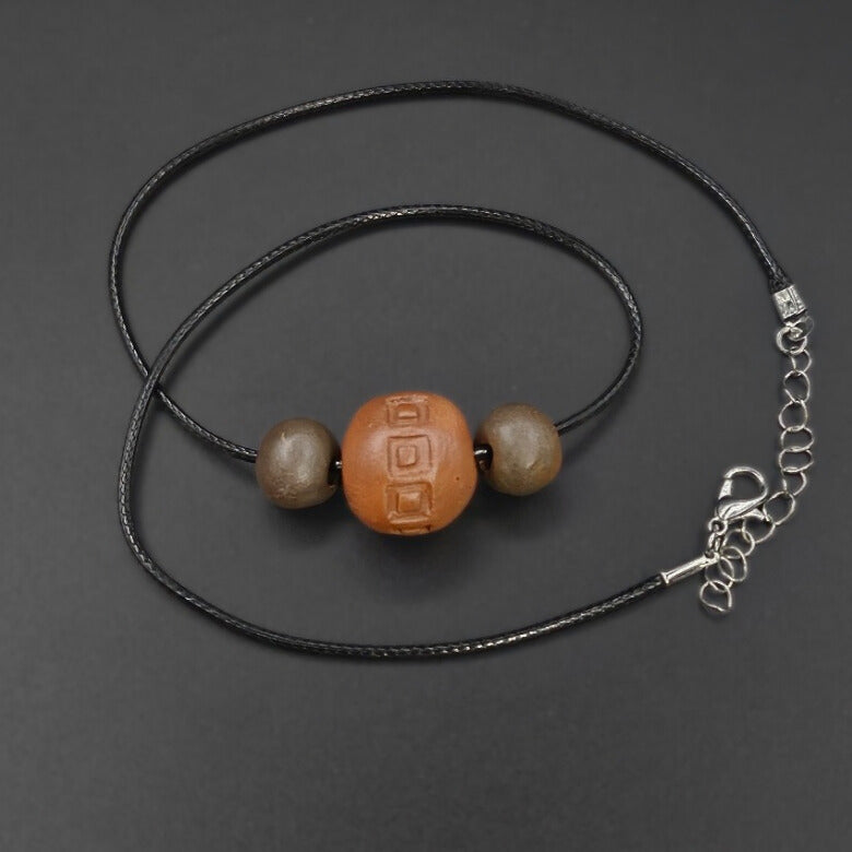 Collier Trois Perles Décorée