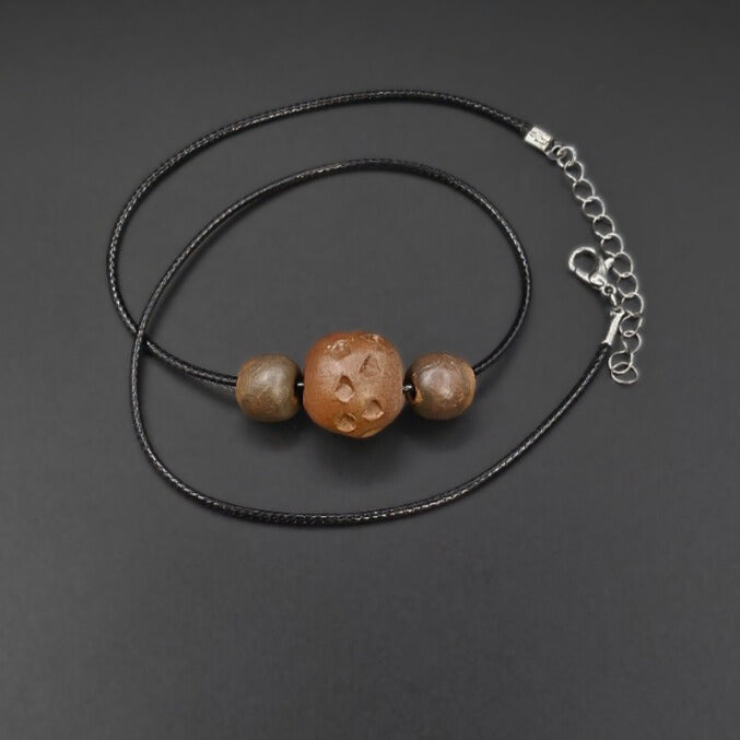 Collier Trois Perles Décorée