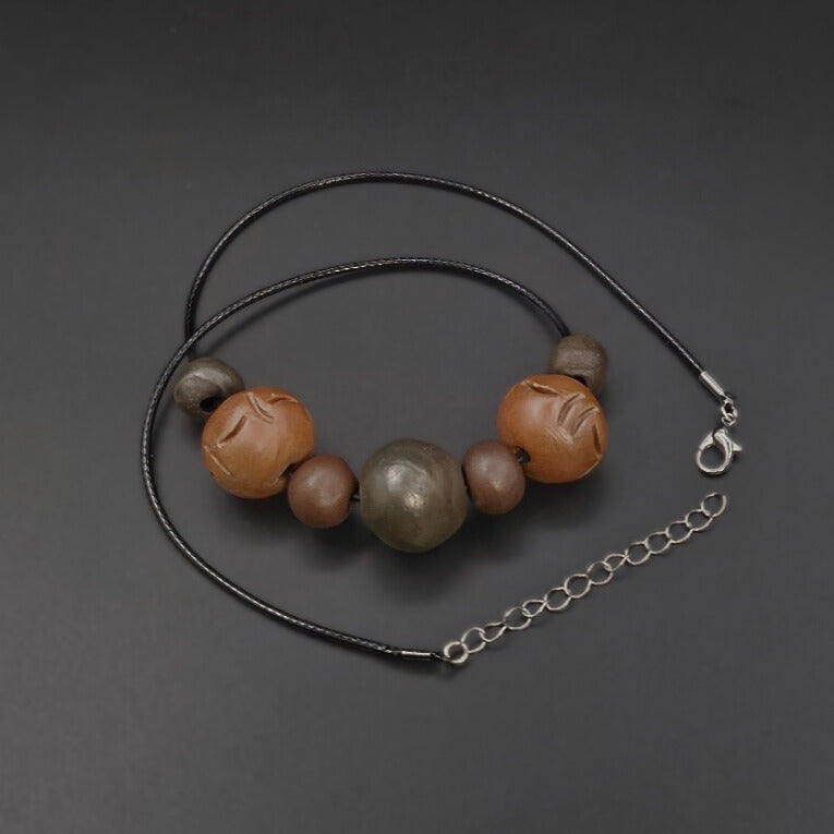 Collier Sept Perles Deux Décorées