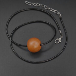 Collier Une grande perle en céramique sigillée