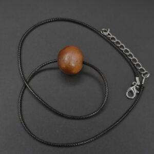 Collier Une grande perle en céramique sigillée