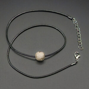 Collier Petite Perle en céramique sigillée