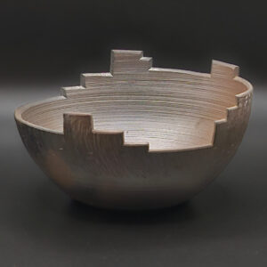 Découpé – pièce en céramique sigillée, grand format