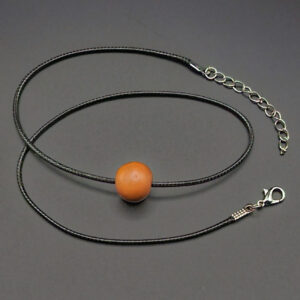 Collier Une moyenne perle en céramique sigillée