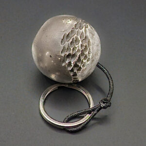 Porte-clefs en céramique sigillée